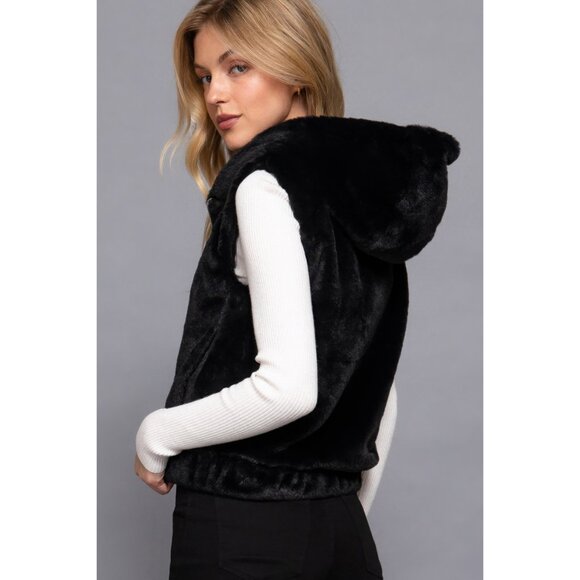 CC Boutique Jackets & Blazers - NWT Hoodie Faux Fur Vest, Zip Up, Soft, Cozy, Warm, Black, Fuzzy Outerwear